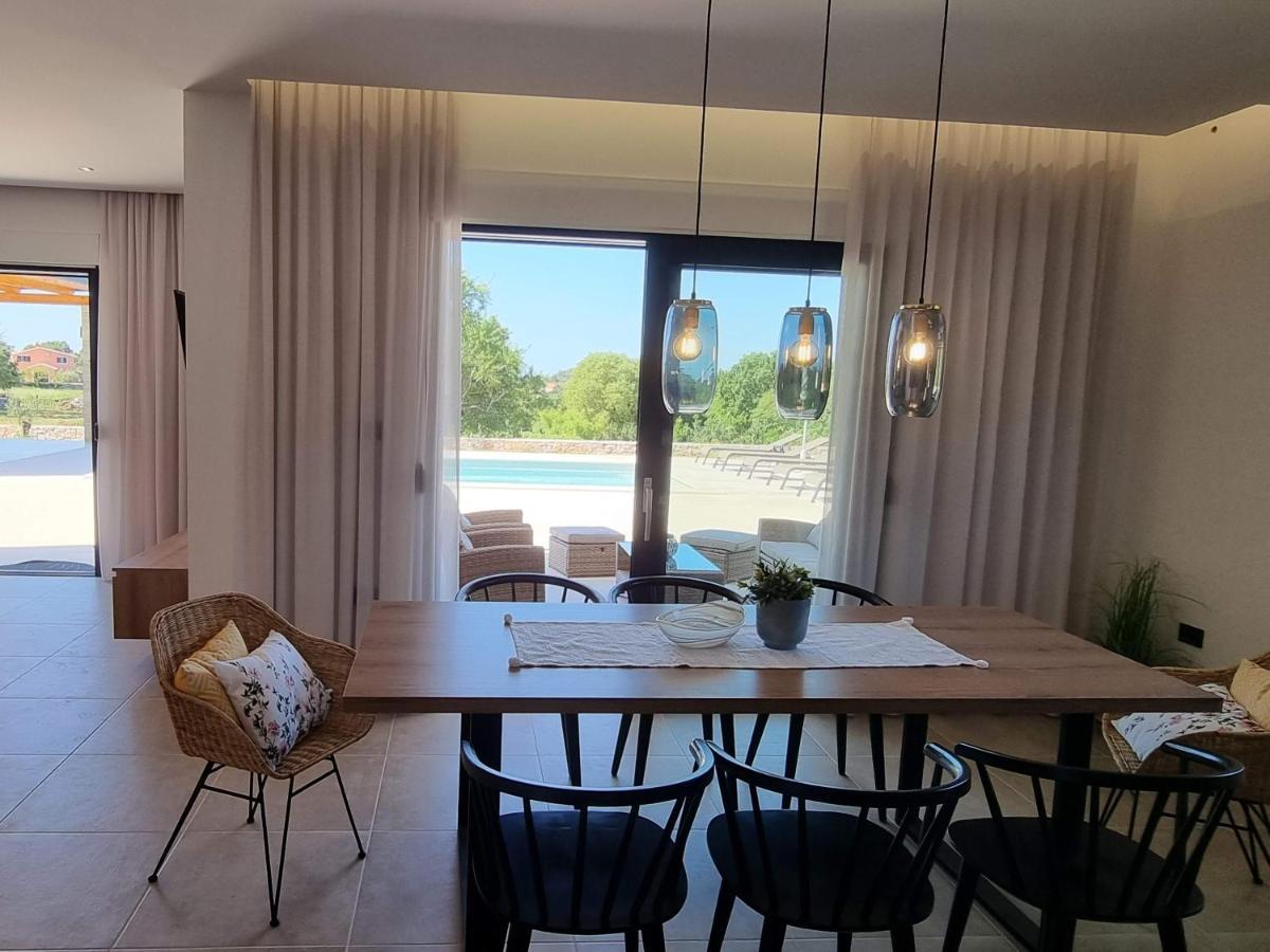 Luxury Villa Serena 2022 - With Heated Pool Cukrici 외부 사진
