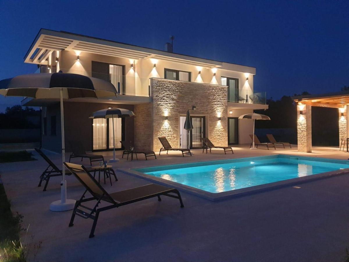 Luxury Villa Serena 2022 - With Heated Pool Cukrici 외부 사진