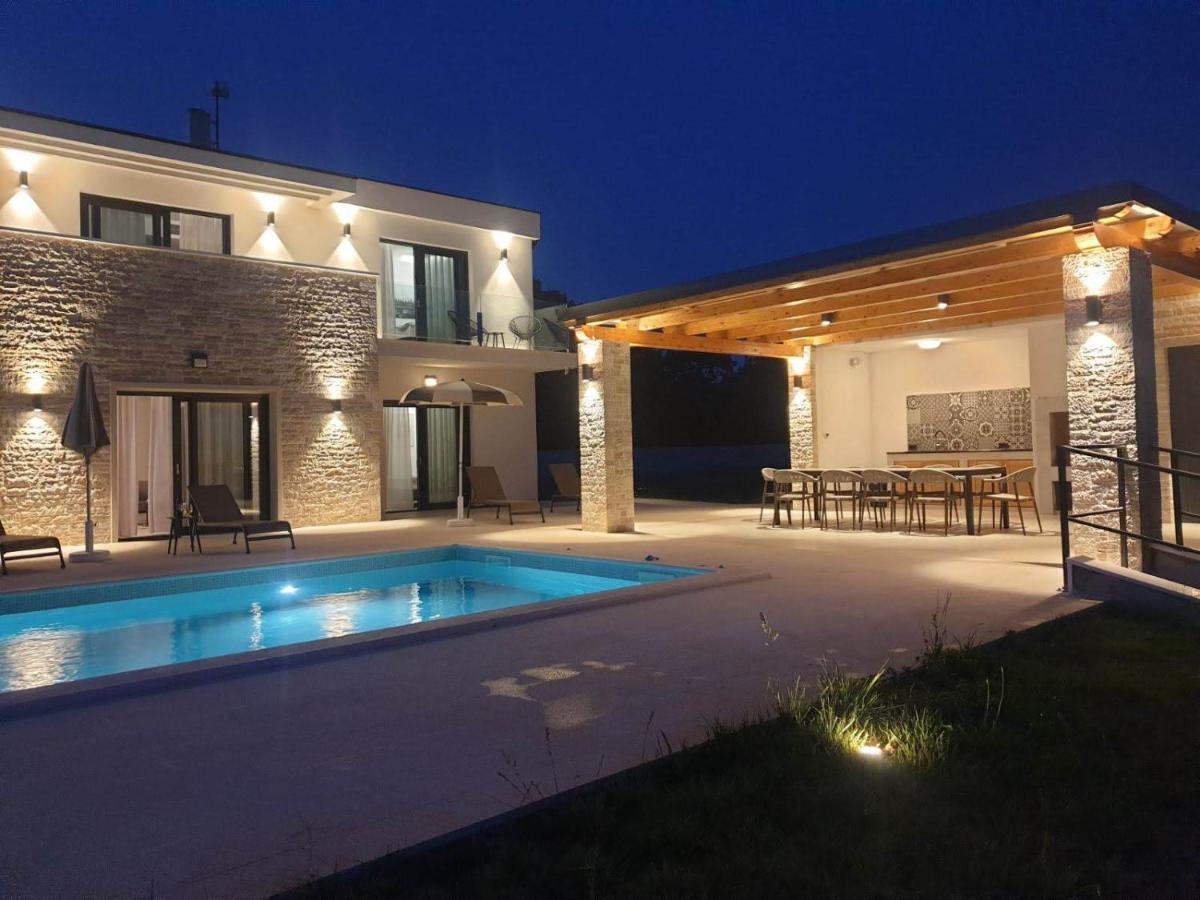 Luxury Villa Serena 2022 - With Heated Pool Cukrici 외부 사진