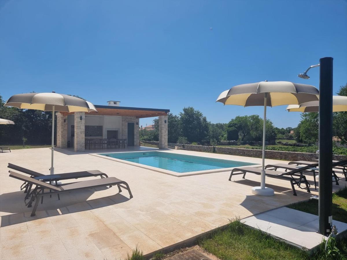 Luxury Villa Serena 2022 - With Heated Pool Cukrici 외부 사진