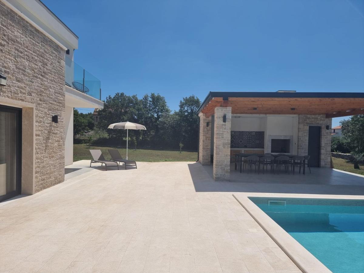 Luxury Villa Serena 2022 - With Heated Pool Cukrici 외부 사진